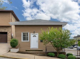 418 E Brinkerhoff Ave, Palisades Park, NJ 07650