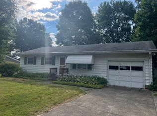 880 Clarksville Rd, Hermitage, PA 16148