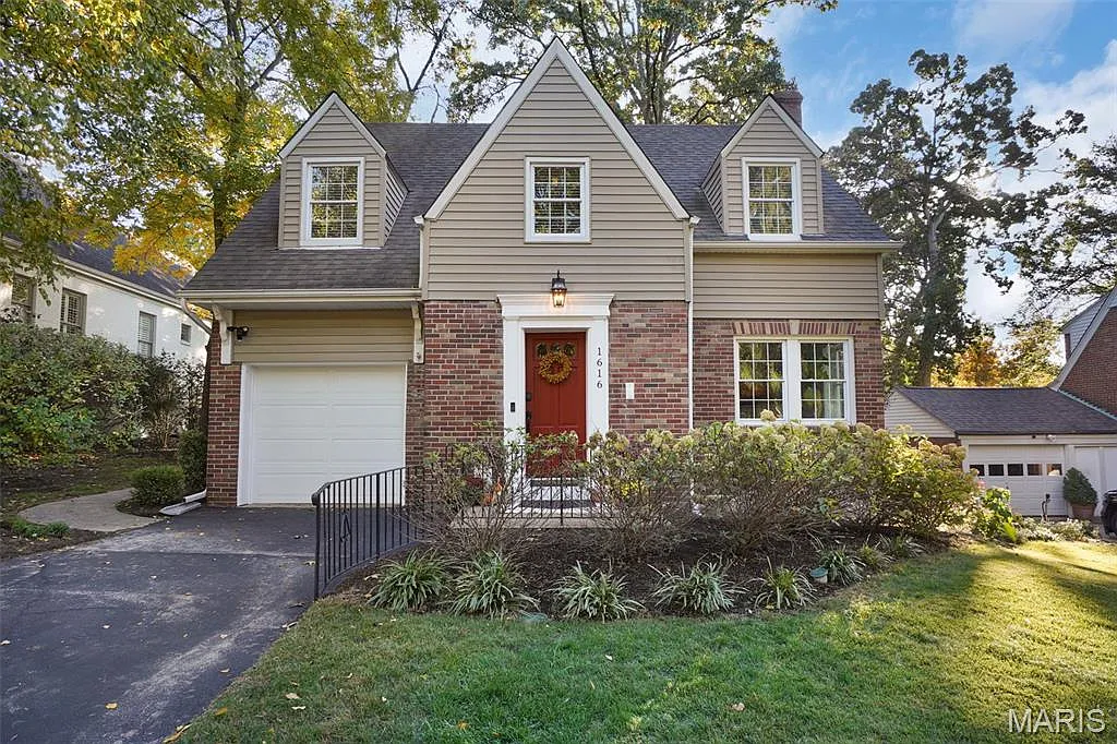 1616 Andrew Dr photo 1