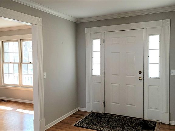3rd image of 745 Cohasset Ct