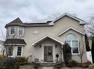 383 Beach Rd, Staten Island, NY 10312