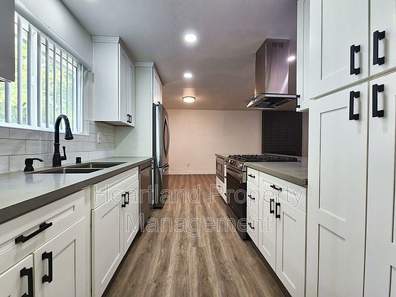 2nd image of 4307 Corte Sano