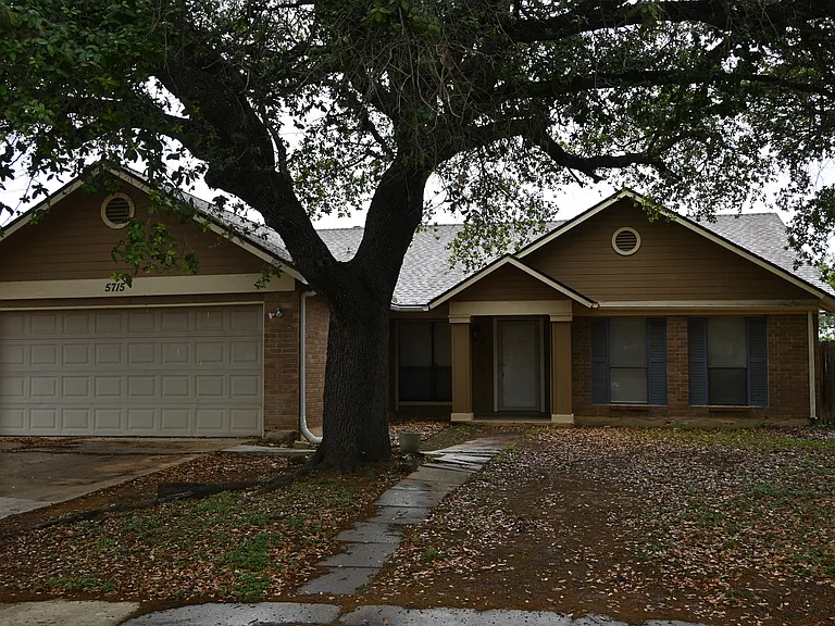 5715 Lake Cove St — Photo 1