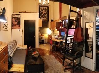 2008 Walnut St #2, Philadelphia, PA 19103