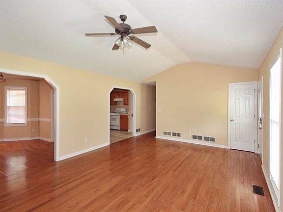 5th image of 100 Sadler Dr