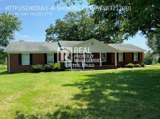 1201 Guilford College Rd, Jamestown, NC 27282