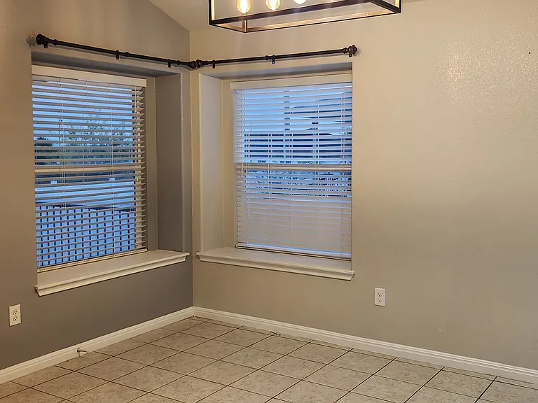 18519 Bandelier Dr — Photo 7