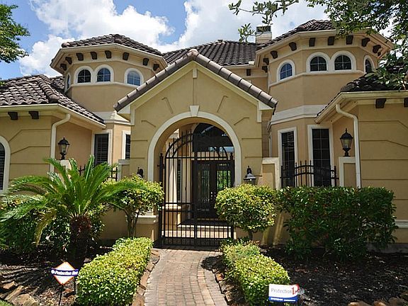 2nd image of 18807 Windsor Lakes Dr