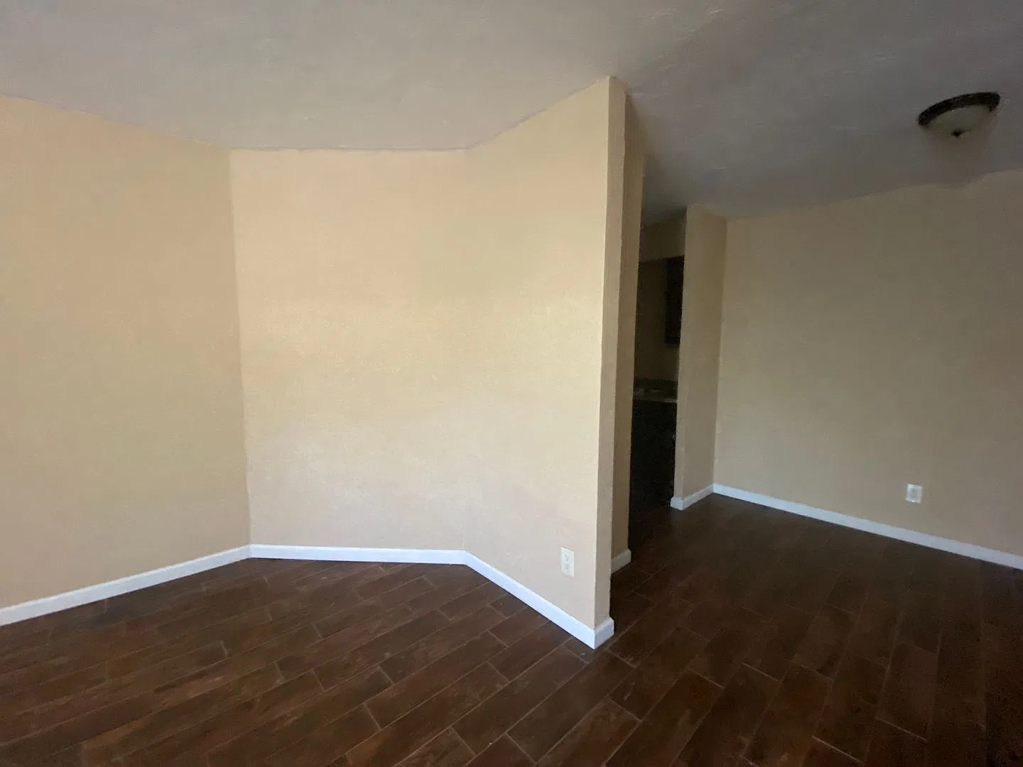1 Bedroom 1 Bath Condo *Nw Expressway Section 8 Approved Property Spring Special — Photo 3