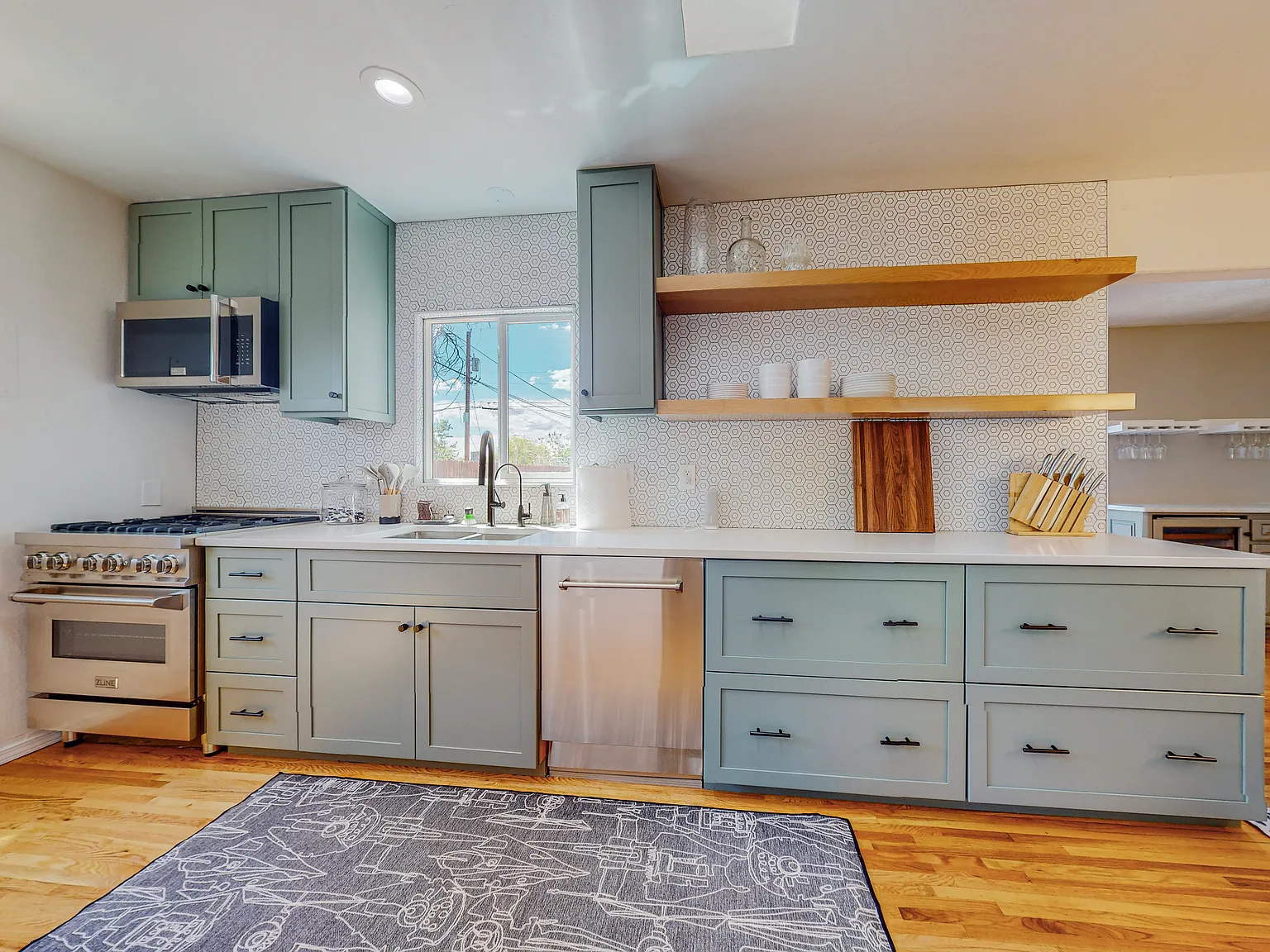 837 Adams NE - Nob Hill 3bd/3ba Gem — Photo 1