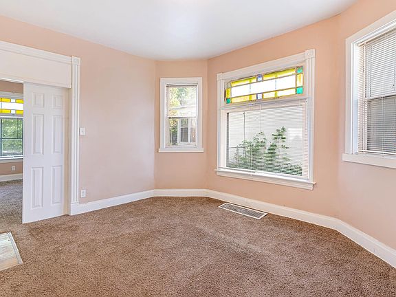 2nd image of 838 Edmund Ave APT 1