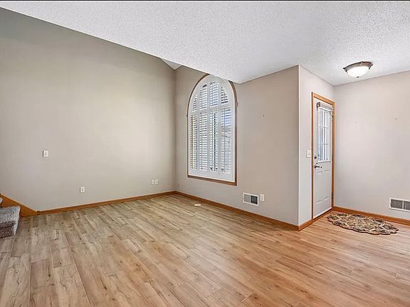 3rd image of 1003 Heather Ln #1
