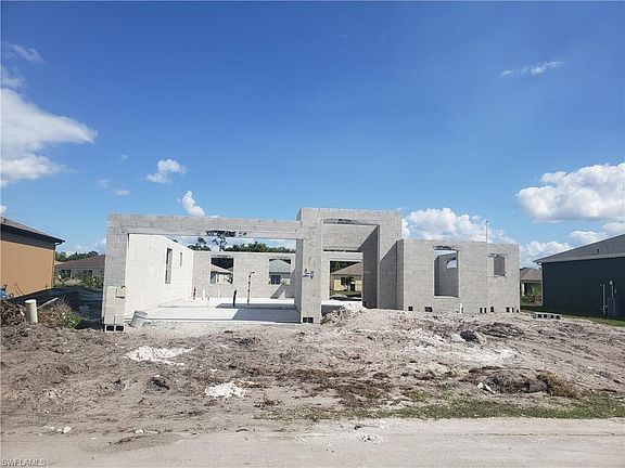 4th image of 1066 Jackson Ct