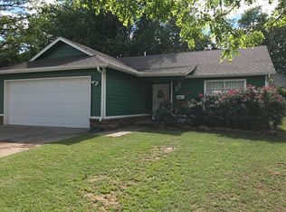 708 N Grant Ave W, Sand Springs, OK 74063