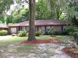 629 Leaning Oaks Dr, Savannah, GA 31410