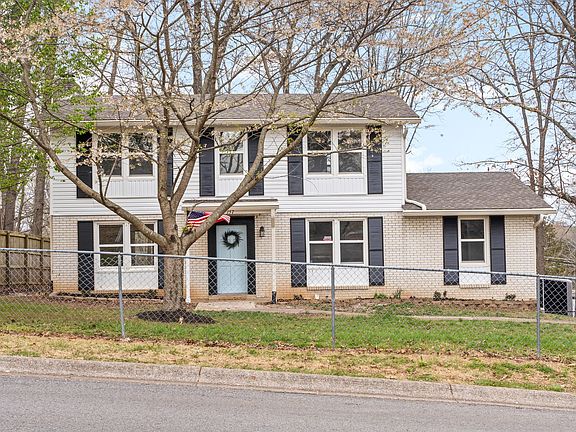 3rd image of 157 Taft Dr