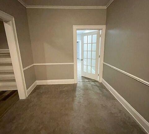 5th image of 2817 Collingwood Blvd