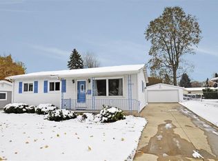 4052 Winthrop Dr, South Bend, IN