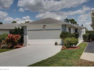 415 Crossfield Cir, Naples, FL 34104