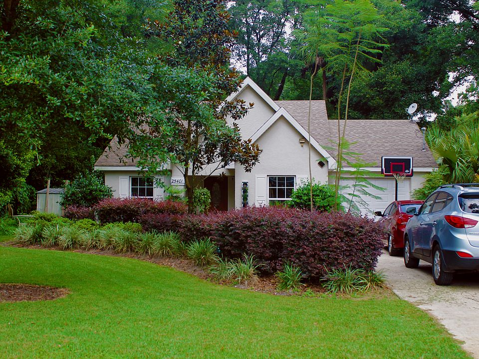 1st image of 25401 Darnoch St