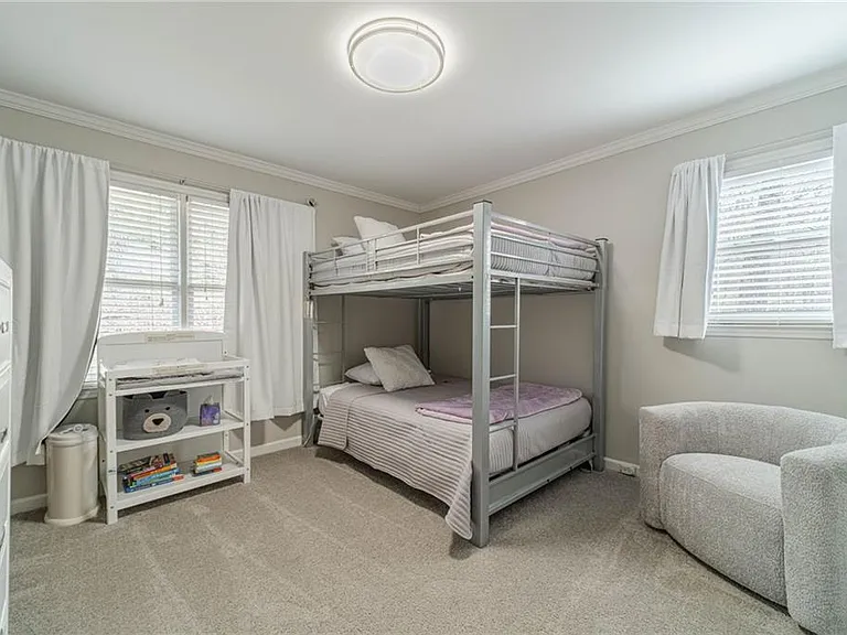 691 Harbor Cv — Photo 35