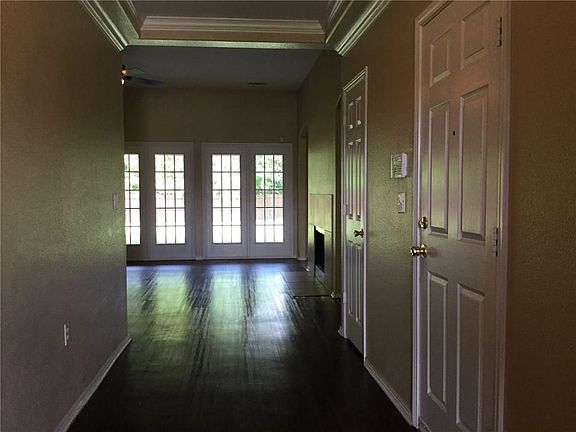 5th image of 1816 Kings Cross Dr