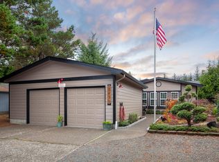 145 Seagrove Loop, Lincoln City, OR 97367