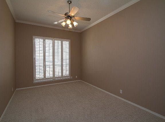 2nd image of 1905 Gladewood Dr