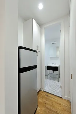 Rented by Aether Property Group | media 11