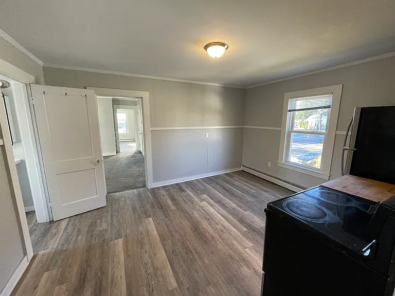 478 Main St #2 — Photo 2