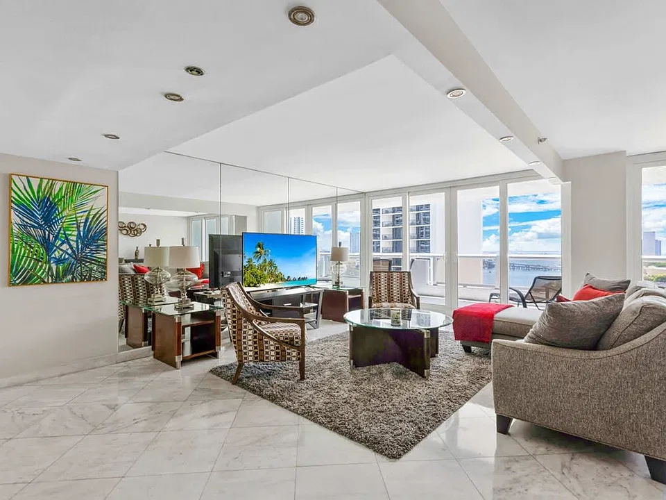 1717 N Bayshore Dr #ID1437617P