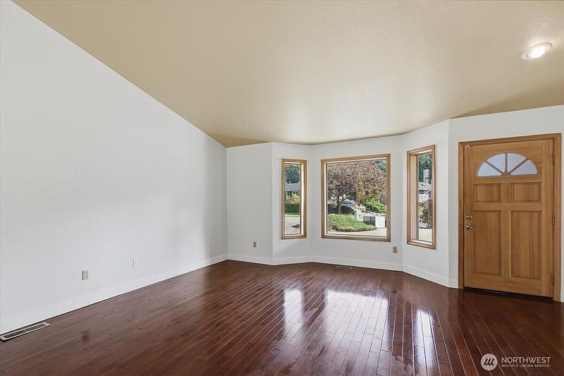 3rd image of 14016 SE 156th Court