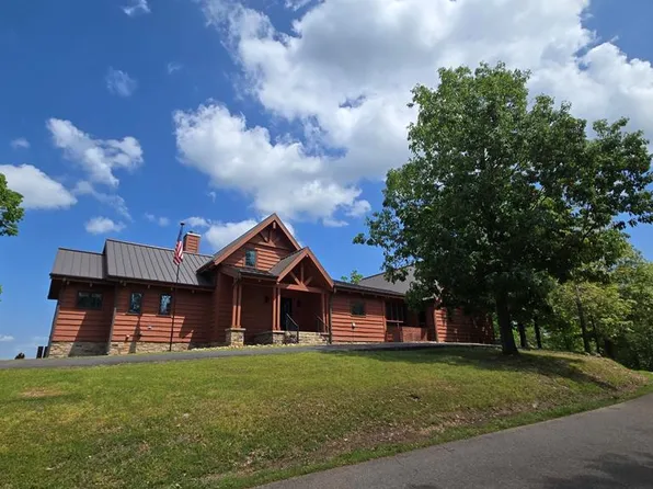 685 River Oaks Dr, Big Sandy, TN 38221