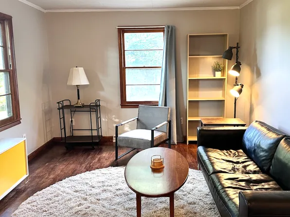 21 Stevens St, Enfield, NH 03748