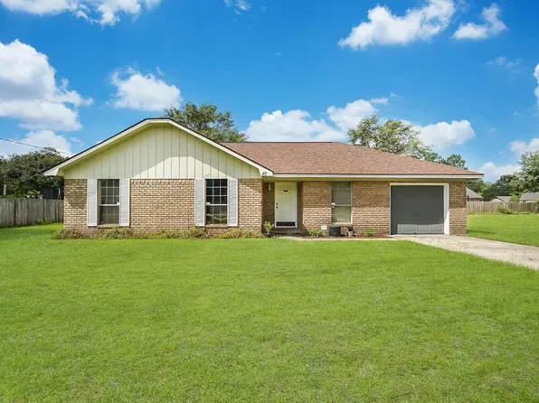 42 Kyle Ln, Hinesville, GA 31313