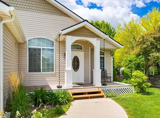 102 Buffalo Square Ct, Kalispell, MT 59901