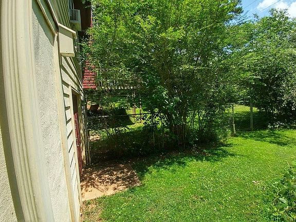 5th image of 925 Curry Cir SE