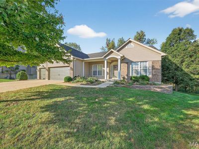 121 Kendl Ct, Florissant, MO, 63031