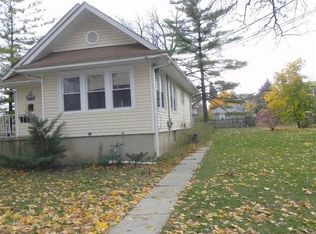 693 Page Ave, Elgin, IL 60120