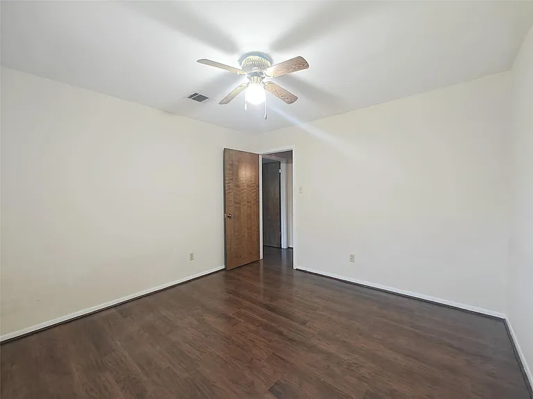 15606 Pinedell Dr — Photo 13