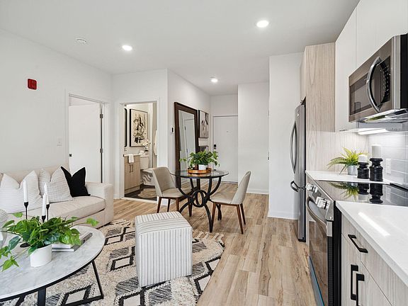 5th image of 2155 N 2nd St #406