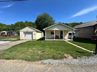 712 Michigan Ave, Nitro, WV 25143
