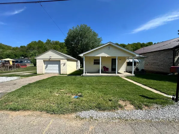 712 Michigan Ave, Nitro, WV 25143