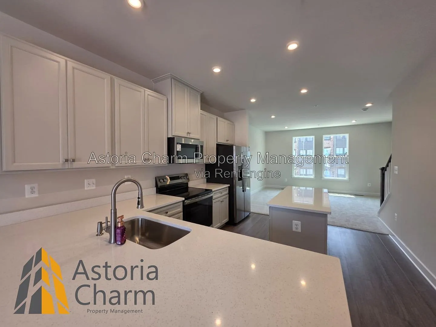 3 bed, 5.0 bath, 2080 sqft, $3,499 — Photo 2