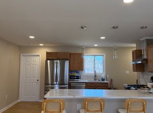 6524 Greenleaf St, Springfield, VA 22150