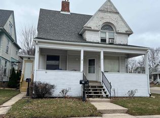 303-305 Eisenhower Ave, Janesville, WI 53545