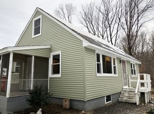 33 Abbott Rd, Towaco, NJ 07082