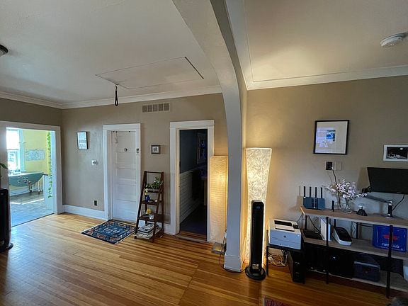 2nd image of 4521 Pearl St