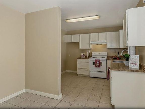5th image of 2657 El Goya Dr