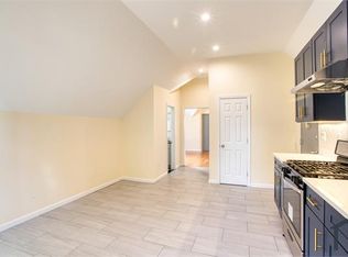 247 Willow St, Waterbury, CT 06710
